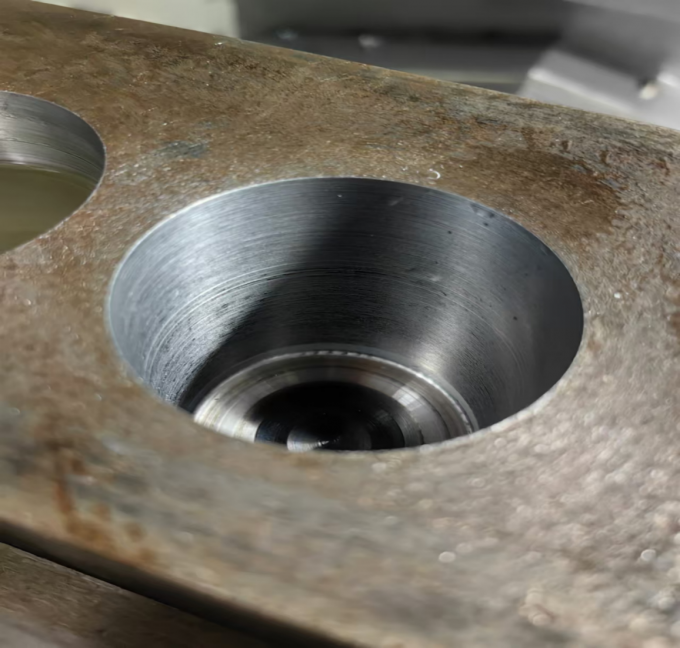 4 Axis 3 Axis Vertical Machining Center SV960L Table Size 1100*550mm Vertical Milling Center 10