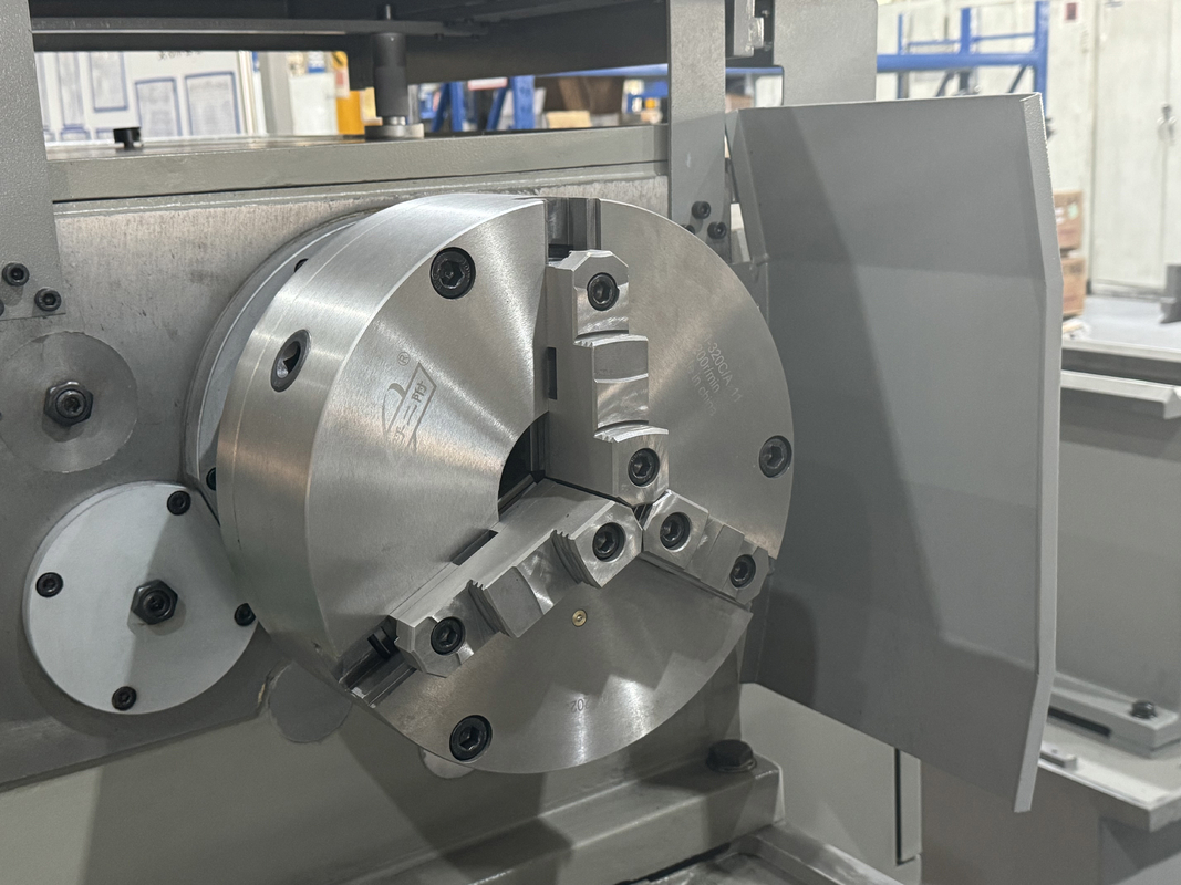 Heavy Metal Turning Lathe CW6163B Metal Cutting Machine High Precision Horizontal Manual Lathe