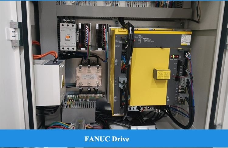 3 Axis CNC Vertical Milling Machine VMC850Q Fresadora FANUC SMTCL 4 Axis Vertical CNC Machining Center