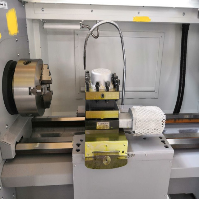 CNC Turning Lathe Machine CAK6385 Servo Motor 4 Stations Turret Metal CNC Lathe